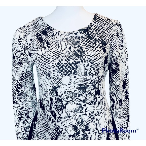 RD Style White and Black Dress/Top - Picture 2 of 11